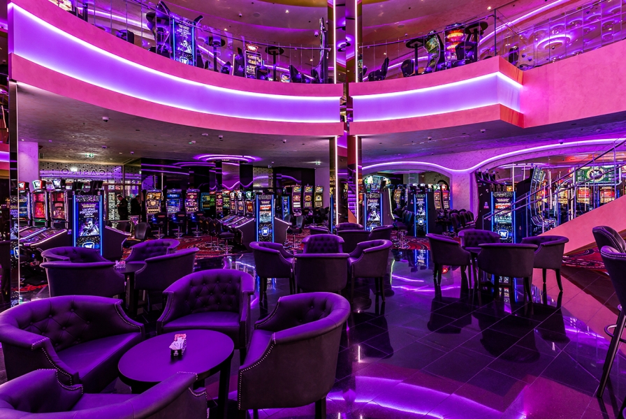 CASINO 1.jpg